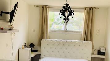 Villa, 4 habitaciones | 4 habitaciones, escritorio, tabla de planchar con plancha y wifi gratis