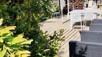 Villa, 4 Bedrooms | Terrace/patio
