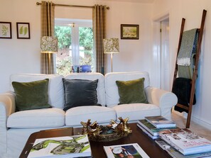 Interior - 1 bedroom accommodation in Dyserth, near Prestatyn (Dyserth, near Prestatyn)