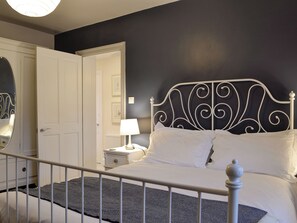 2 bedrooms, free WiFi, bed sheets - 2 bedroom accommodation in Bassenthwaite, near Keswick (Bassenthwaite, near Keswick)