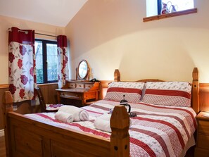 1 bedroom, free WiFi, bed sheets - 1 bedroom accommodation in Llangeitho, near Tregaron (Llangeitho, near Tregaron)