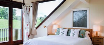 2 bedroom accommodation in Rowrah, near Cockermouth