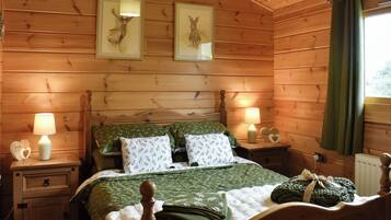 3 quartos, Wi-Fi de cortesia, roupa de cama