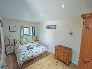 2 bedrooms, free WiFi, bed sheets - 2 bedroom accommodation in Derril, near Bude (Derril, near Bude)