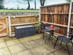 Outdoor dining - 1 bedroom accommodation in Ludham (Ludham)
