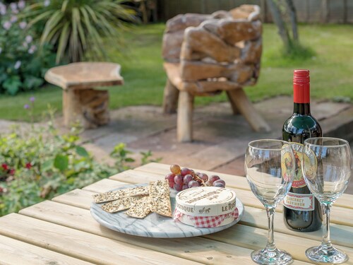 2 bedroom accommodation in Langford Budville, near Wellington