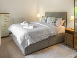 3 bedrooms, free WiFi, bed sheets
