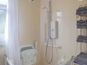 Towels - 4 bedroom accommodation in Near Llangrannog (Near Llangrannog)