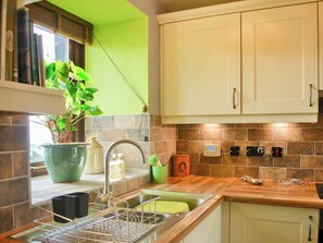 Dishwasher, cookware/dishes/utensils