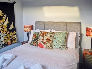 2 bedrooms, free WiFi, bed sheets - A break at Bandrake Barn offers rest and relaxation. (Oxen Park, near Ulverston)
