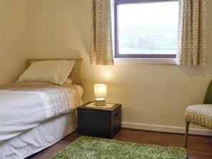 3 quartos, Wi-Fi de cortesia, roupa de cama