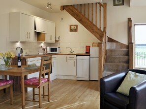Dishwasher, high chair, cookware/dishes/utensils - 1 bedroom accommodation in Byley, near Middlewich (Byley, near Middlewich)