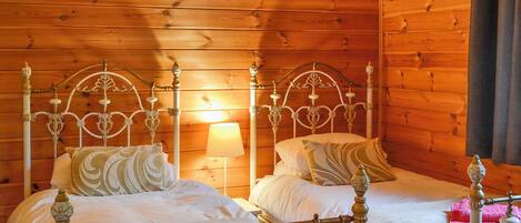 3 Schlafzimmer, kostenloses WLAN, Bettwäsche