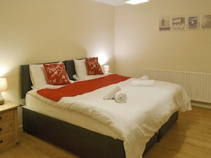 1 dormitorio y ropa de cama