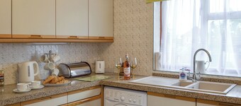 2 bedroom accommodation in Whitstable
