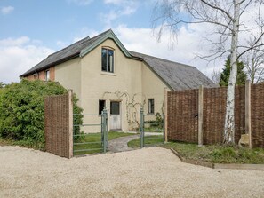 Exterior - 3 bedroom accommodation in Stretton-on-Fosse, near Moreton-in-Marsh (Stretton-on-Fosse, near Moreton-in-Marsh)