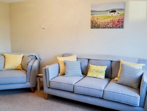 Fireplace - 2 bedroom accommodation in Seahouses, near Alnwick (Seahouses, near Alnwick)