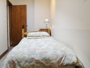 3 bedrooms, free WiFi, bed sheets - Pond Cottage - UKC3736 (Foxley, near Fakenham)