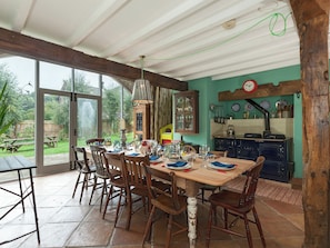 Dining - 5 bedroom accommodation in Llansilin, near Oswestry (Llansilin, near Oswestry)