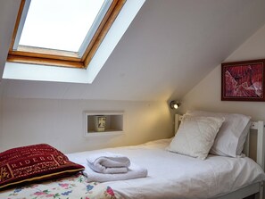 3 chambres, Wi-Fi gratuit, draps fournis