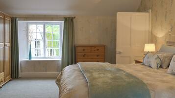 3 bedrooms, free WiFi, bed sheets