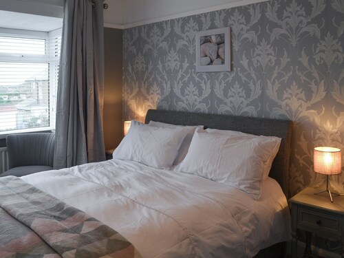 3 bedroom accommodation in Seahouses, near Alnwick