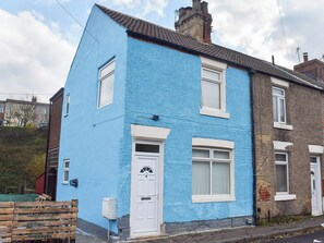 Exterior - 2 bedroom accommodation in Skinningrove, near Saltburn-by-the-Sea (Skinningrove, near Saltburn-by-the-Sea)