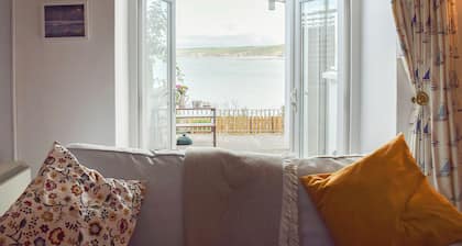 3 bedroom accommodation in New Quay