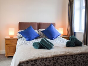 3 bedrooms, free WiFi, bed sheets