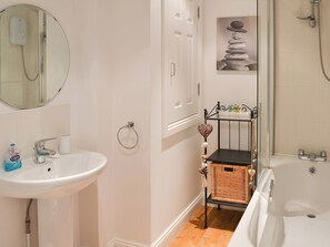 Towels - 2 bedroom accommodation in Beadnell, near Alnwick (Beadnell, near Alnwick)