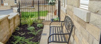 2 bedroom accommodation in Glossop