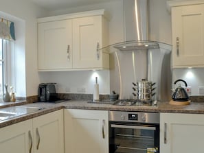 Lavastoviglie, pentole/stoviglie/utensili, freezer