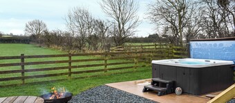 Greengill Farm Shepherds Hut- UKC3632