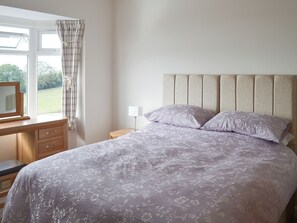 5 bedrooms, free WiFi, bed sheets