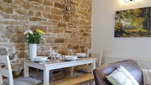 Dining - 2 bedroom accommodation in Greenhead, near Haltwhistle (Greenhead, near Haltwhistle)