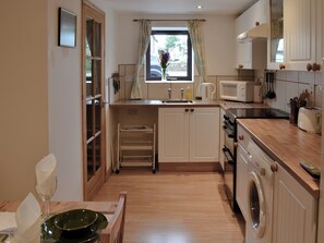 Dishwasher, cookware/dishes/utensils - 2 bedroom accommodation in Silloth (Silloth)