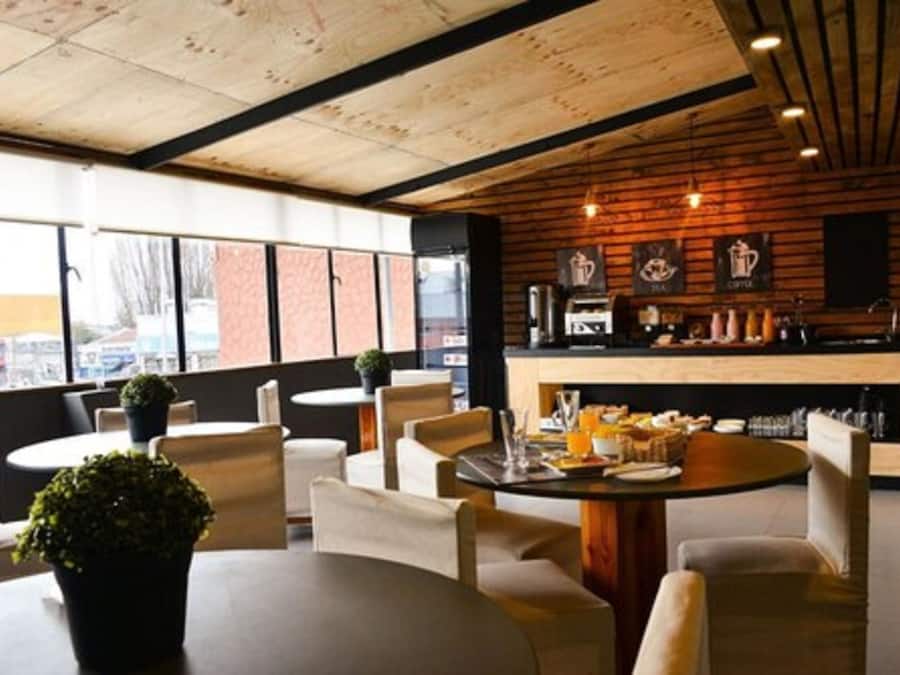 Desayuno de cocina local incluido todos los días