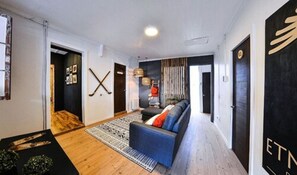 En 32-tommers LED-TV med kabel-kanaler samt TV