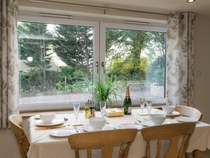 Dining - The Old Rectory Cottage (Tothill, near Louth)