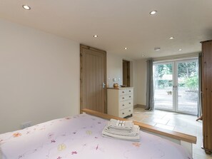 2 bedrooms, WiFi (free), bed sheets - The Old Rectory Cottage (Tothill, near Louth)