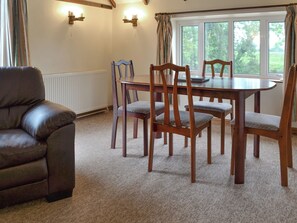 Dining - Stable Cottage 8 - UKC3747 (Foxley, near Fakenham)
