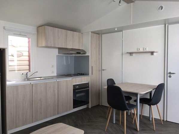 Mobile Home, Non Smoking | Living area - Village Vacance la Reserve (Gastes)