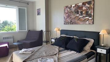 5 bedrooms, iron/ironing board, travel crib, free WiFi