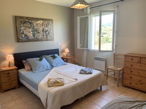 5 bedrooms, iron/ironing board, travel crib, free WiFi