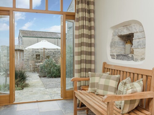 2 bedroom accommodation in West Pennard, near Glastonbury