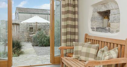 2 bedroom accommodation in West Pennard, near Glastonbury