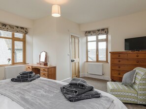 4 soverom, wi-fi (inkludert) og sengetøy