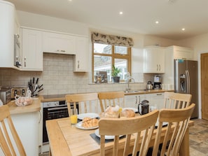 Dishwasher, cookware/dishes/utensils