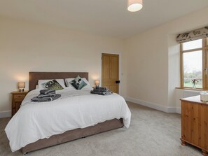 4 chambres, Wi-Fi gratuit, draps fournis