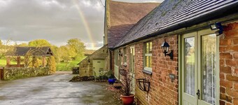 Honeysuckle Cottage - UK4177